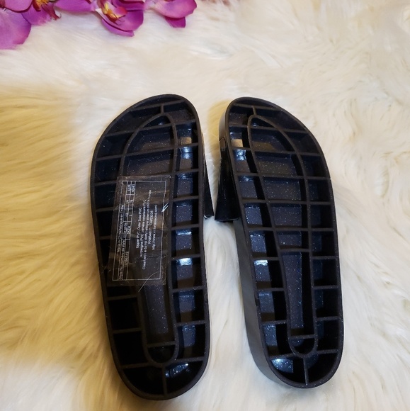 SOLD 🆕️ VS Pink Black Glitter Jelly Slides - Picture 2 of 4